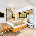 Hotel Numa Port 4*