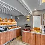 Numa Port Hotel 4*