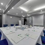 Numa Port Hotel 4*