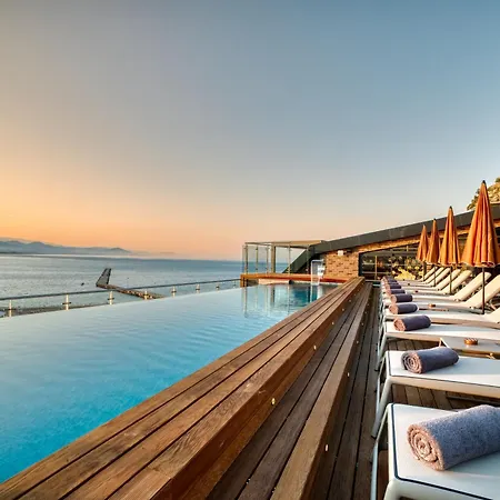 Hotel Numa Port 4*