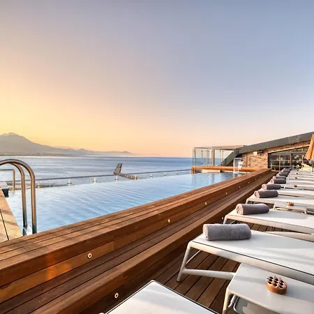 Numa Port Hotel 4*