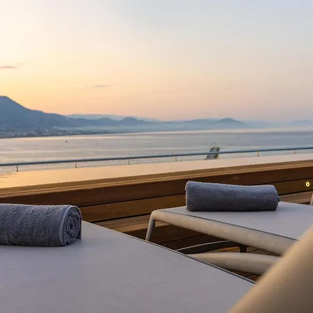 Hotel Numa Port 4*