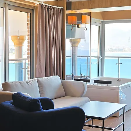 Numa Port Αλάνια
