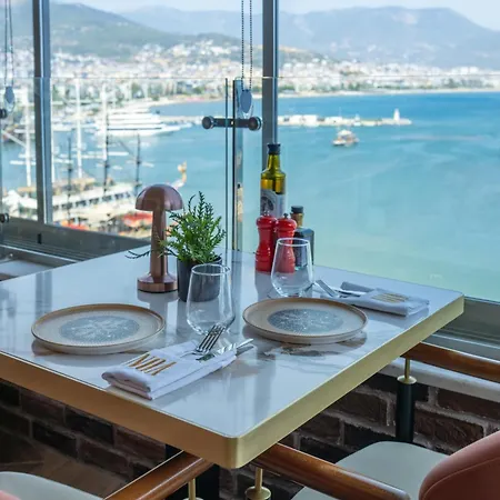 Numa Port Szálloda Alanya