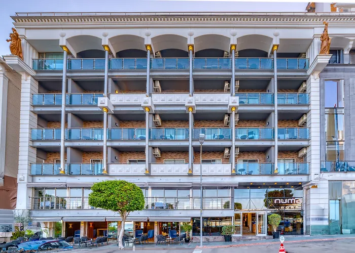 Numa Port 4*