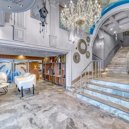 Otel Numa Port 4*